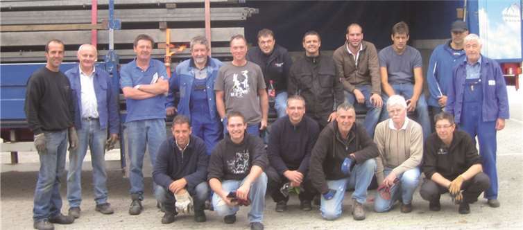 Engagierte Bürger halten mit ihrer Tatkraft das Fest aufrecht.privat