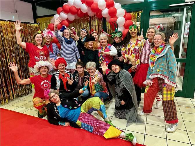 Engagierter Sport und Karneval sind für die Teilnehmerinnen kein Widerspruch.  Foto: privat