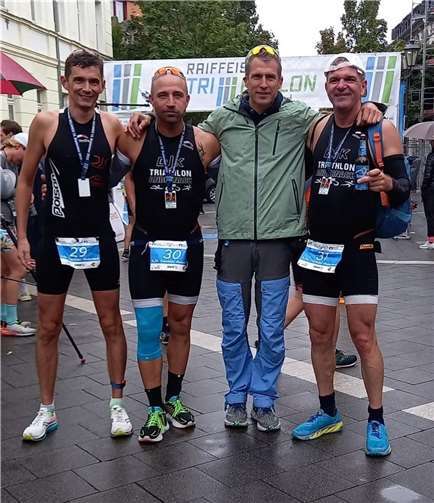 Enrico Benzio, Björn Besse, Stefan Marx und Markus Bielen trotzen Kälte und Regen. Foto: privat