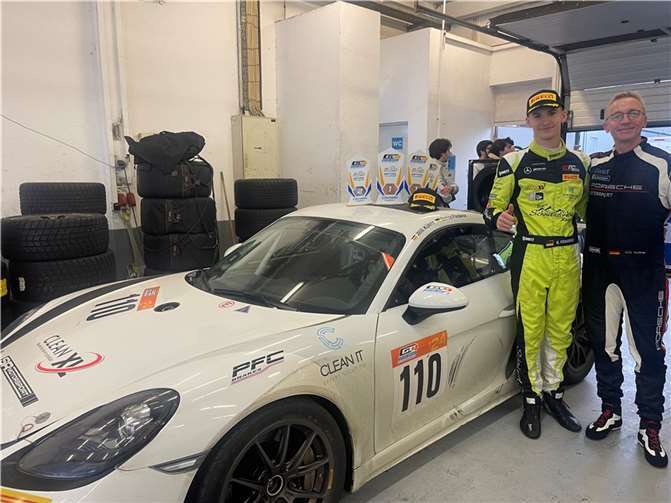 Enrico Förderer mit Teamkollege Willi Kühne.  Foto: privat