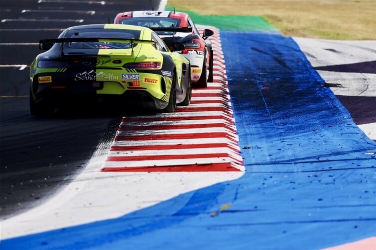 Enrico Förderer mit seinem Schnitzelalm Racing Mercedes-AMG GT4 in Misano