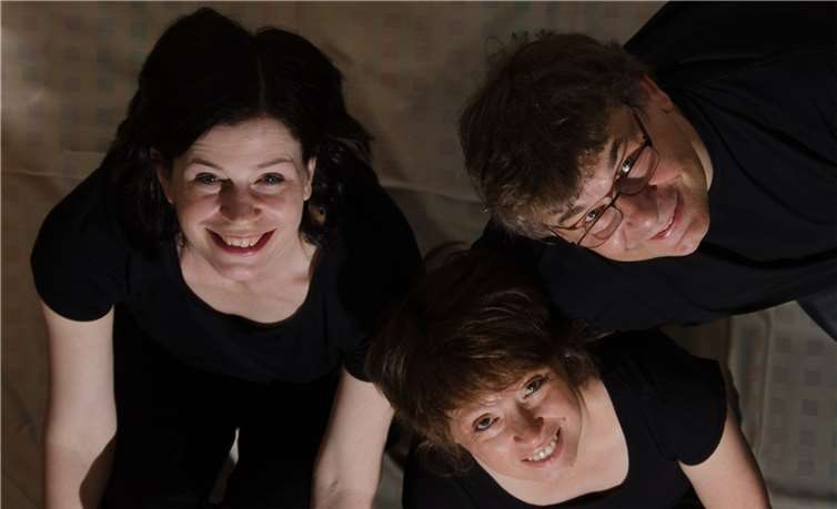 Ensemble „Chi la Galliarda“ mit Miriam Deres (Gesang), Irmgard Morschhausen (Flöten) und Johannes Morschhausen (Gitarre).privat