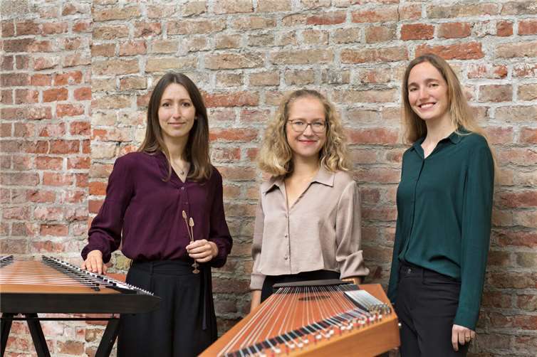 Ensemble Hadassa mit Verstärkung (v.l.) Lisa Schöttl, Sarah Luisa Wurmer und Eva Kuhn.  Foto: privat