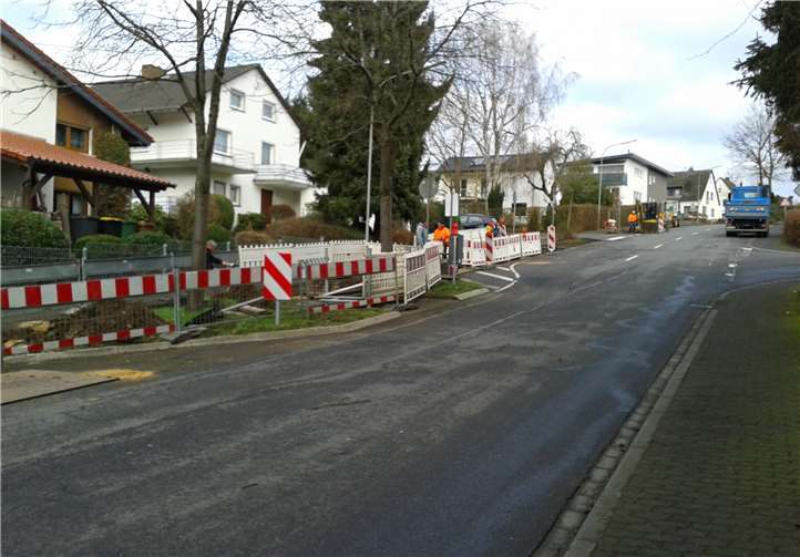 Entlang der Albertstraße in Montabaur werden derzeit die Wasserleitungen erneuert. Es kommt zu Beeinträchtigungen im Fahrzeugverkehr. Foto: privat