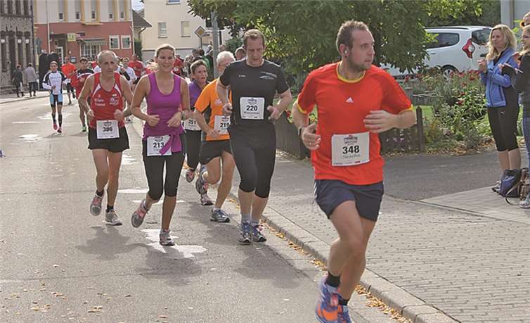 Entlang der Strecke wurden die Sportler vom Publikum angefeuert.