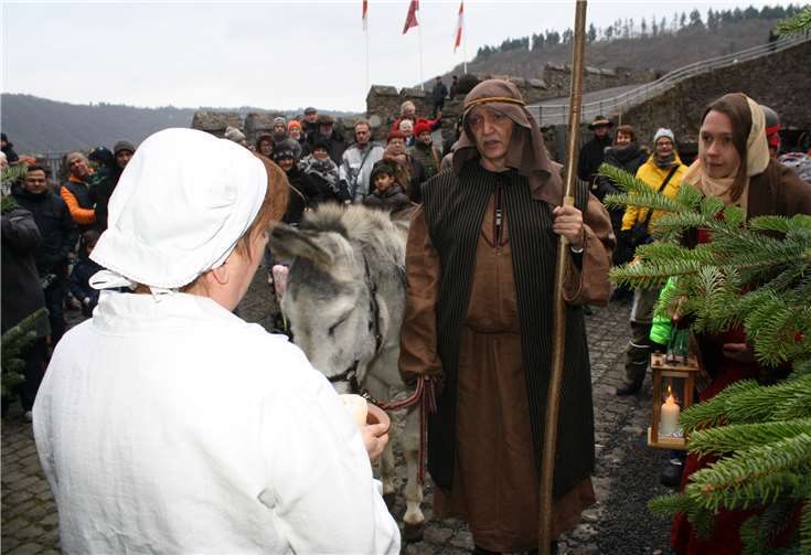 Entweder waren die Herbergen belegtoder für Zimmermann Josef nicht erschwinglich.