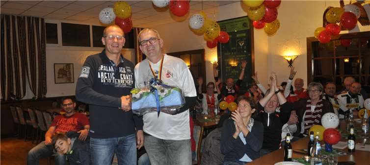 Er hatte Geschichten versprochen und dieses Versprechen wurde auch gehalten. Privat