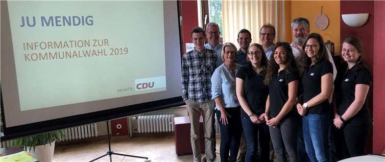 Erfahrene CDU-Kommunalpolitiker erläuterten bei der Veranstaltung der JU die Besonderheiten des Wahlrechts. Foto:Junge Union