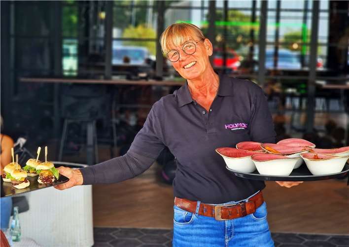 Erfahrenes, freundliches Personal kümmert sich um die Gäste.