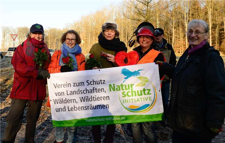 Erfolg hatte der hatte der Protest der Naturschutzinitiative gegen die Rodungen für einen neuen Autohof bei Heiligenroth: Das Koblenzer Verwaltungsgericht hat das Vorhaben vorerst gestoppt. Foto: Harry Neumann/NI