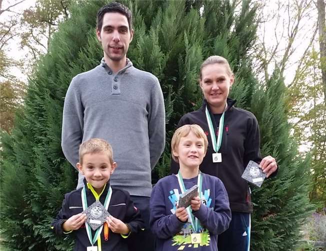 Erfolge in Kell für Josef Hartmann, Jonathan Schmitt, Anke und Jan Schirmer. Privat