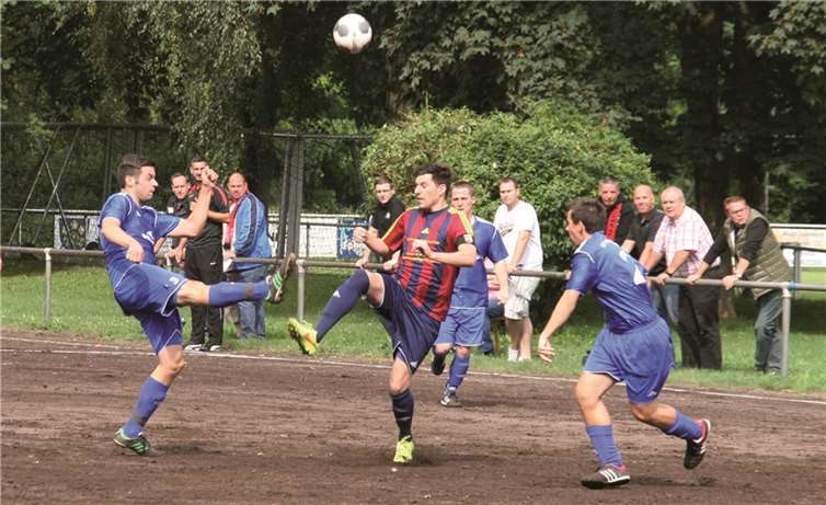 Erfolgreich dagegenhalten konnte die Reserve des SV Niederwerth. Im Duell mit dem letztjährigen B-Ligisten aus Mülhofen siegten die Insulaner glatt mit 2:0. -TH-