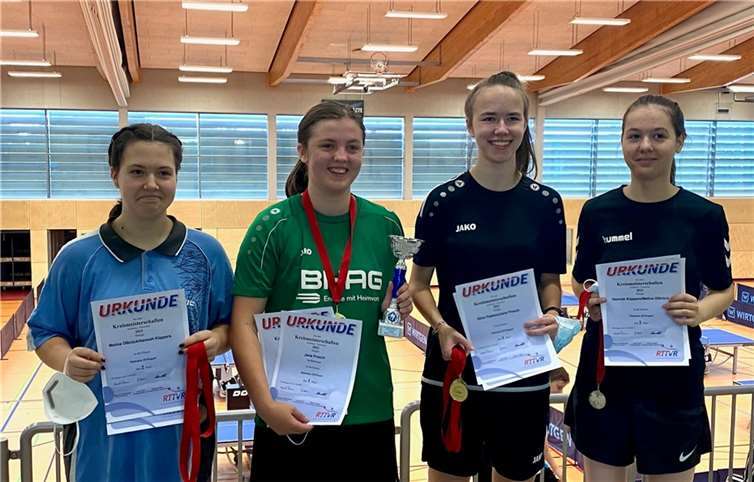 Erfolgreich im Einzel und Doppel bei den Kreismeisterschaften: Melina Olbrück, Jana Prosch, Alina Pastors und Hanna Küppers (v.l.n.r.). Foto: David Riddering