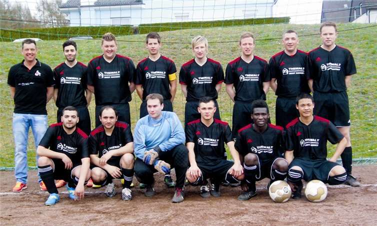 Erfolgreich präsentierte sich der FSV Stromberg in seinem neuen Outfit beim ersten Auftritt vor eigenem Publikum.  TH