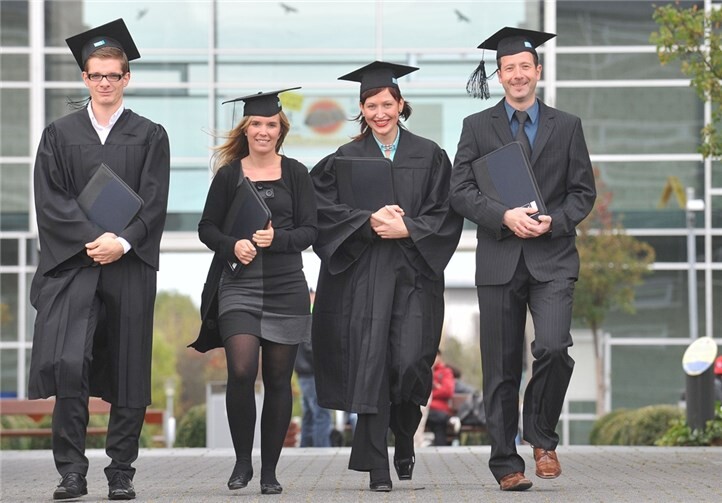 Erfolgreich zum Abschluss - mit dem MBA-Fernstudienprogramm. RheinAhrCampus