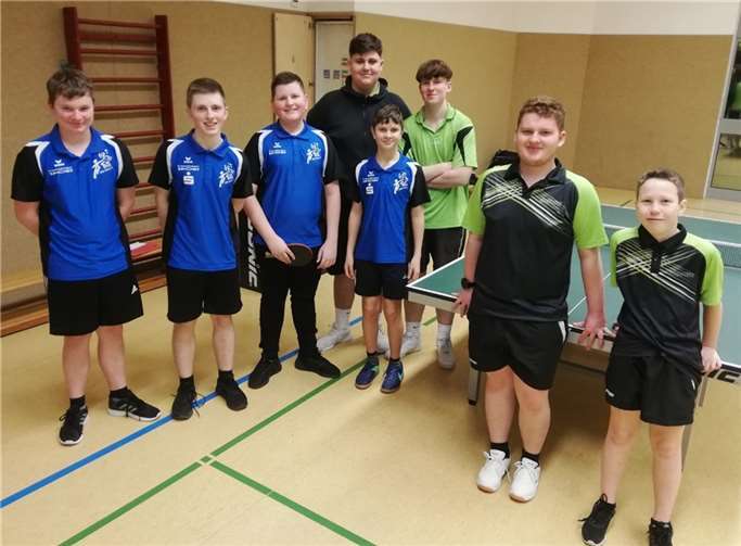 Erfolgreiche 1. Jugend mit ihren Gegnern vom TuS Kehrig, von r.n.l. Julian Meyer, Tim Berhausen, Leon Eregger und Maximilian Schmahl.  Foto: privat