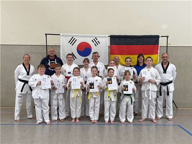 Erfolgreiche Gürtelprüfung der Brohltaler Taekwondoin.  Foto: privat