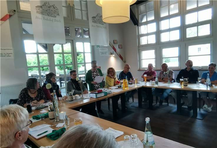 Erfolgreiche Mitgliederversammlung der Rheumaliga Mayen im Alten Bahnhof Polch. Foto: privat