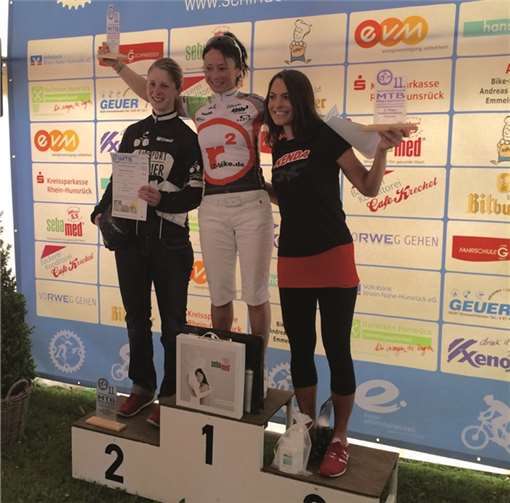 Erfolgreiche Mountainbiker (von links): Daniela Gerhards, Natascha Binder und Rebekka Markert.privat