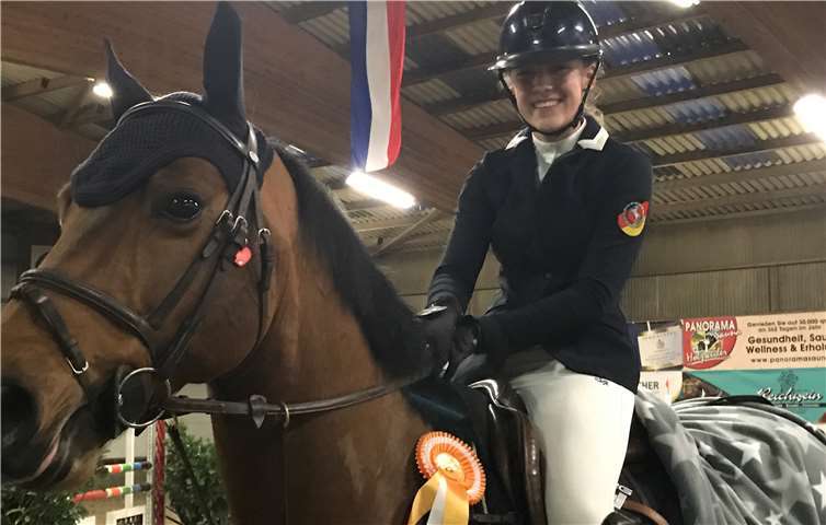 Erfolgreiche Teilnehmerinnen und Teilnehmer wurden am Ende für ihre Leistungen belohnt. Fotos: privat