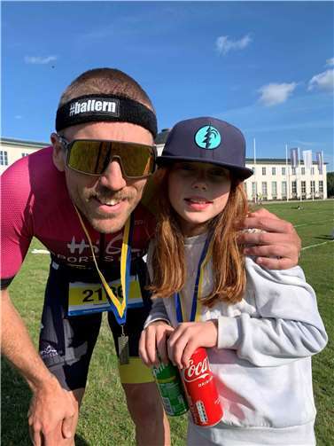 Erfolgreicher Triathlon für Alba und Papa Alexander Rausch in Stockholm.  Foto: A. Rausch