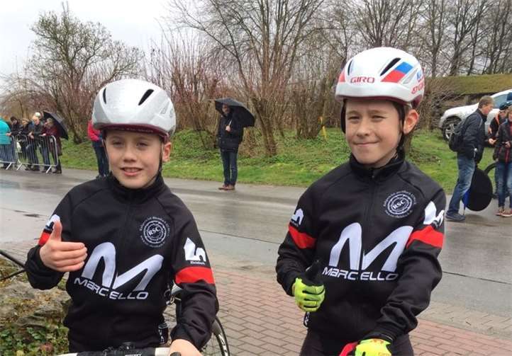 Erfolgreiches Brüderpaar: Jesper Linus (l.) und Torge Ruben Schmidt.  privat