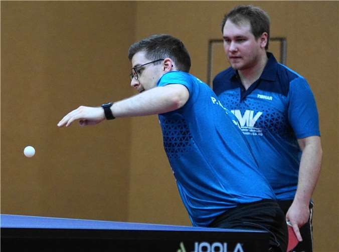 Erfolgsgaranten Patrick Assenmacher (v.) und Daniel Dechert, gemeinsam im Doppel und im Einzel nicht zu bezwingen.  Foto: M. Schreiber