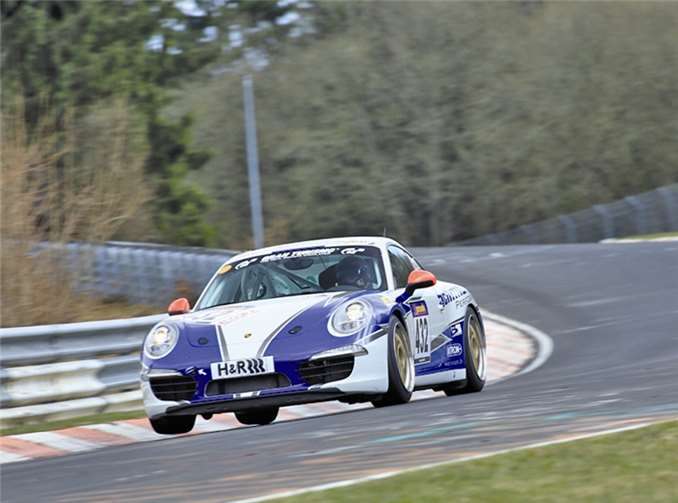 Erfreulich verlief der erste Rennauftritt im neuen Porsche für den Bad Neuenahrer Markus Schmickler. Marc Weichert
