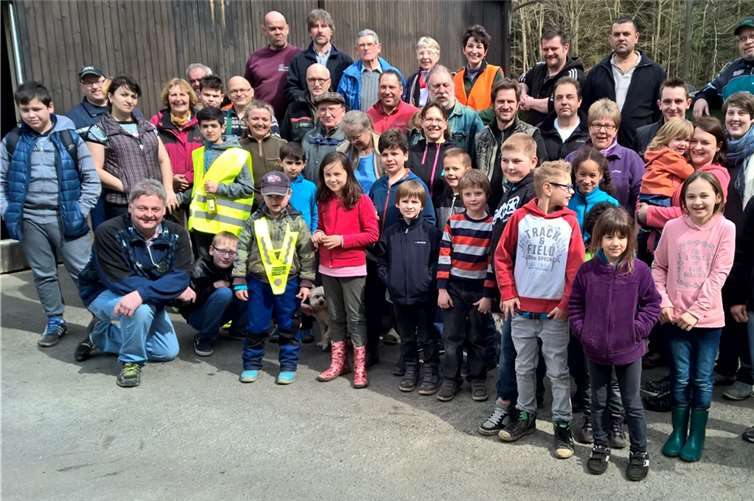 Erfreulich war die große Beteiligung zu der diesjährigen Müllsammelaktion. Besonders die Kinder waren stark vertreten und mit großem Eifer bei der Sache.Privat