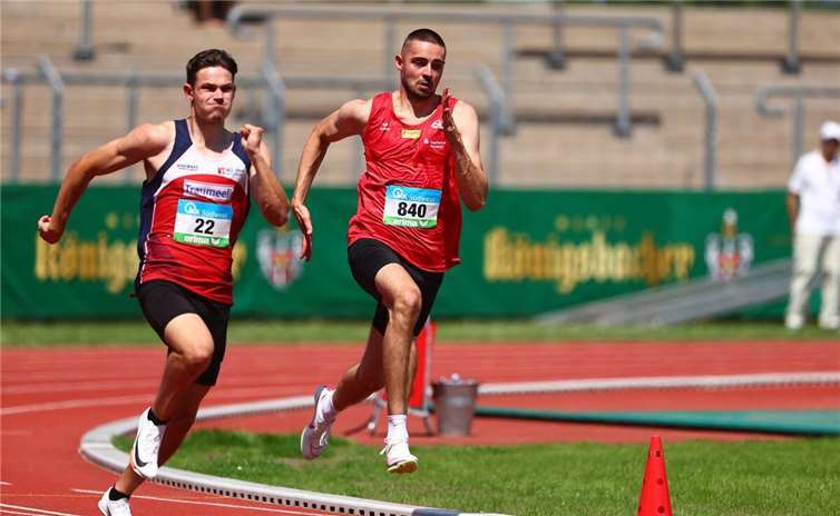 Eric Kreuter (rechts) verbesserte sich in Dortmund über die 60 Meter.  Foto: LG Rhein-Wied
