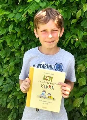 Eric las aus Ich und meine Schwester Klara.