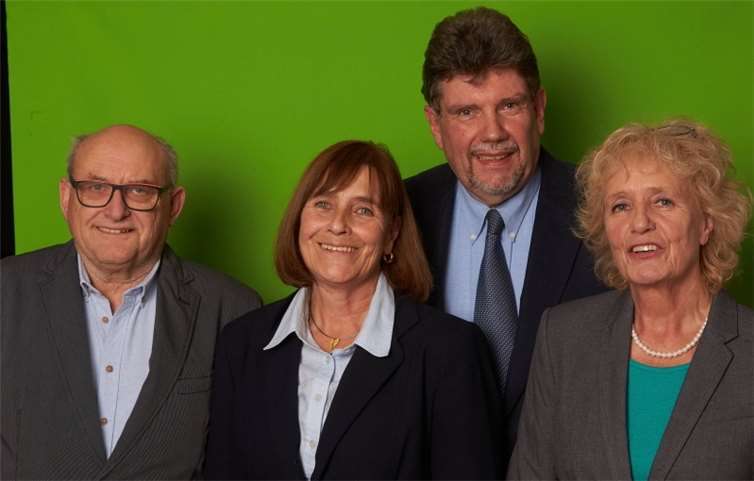 Erich Distelkamp, Karin Rössler, Klaus Herbel und Ingrid Egner-Gentsch (v. li.) freuen sich darauf, die Interessen der Bürger auf Kreisebene zu vertreten. Foto: Thomas Frey