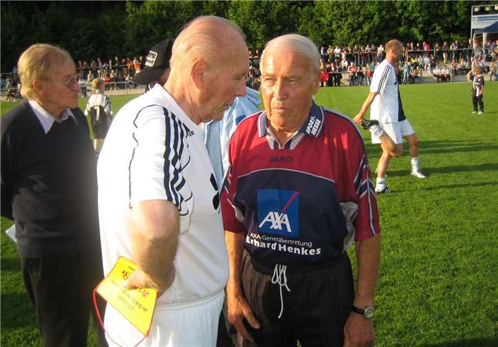 Erich Hannappel mit Horst Eckel.