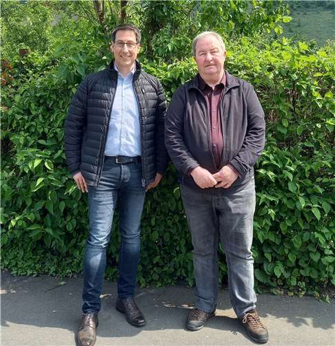 Erich Josef Menten und Bürgermeisterkandidat Jürgen Hoffmann.  Foto: privat