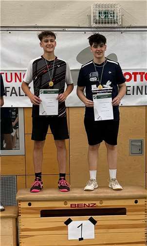 Erik Gebhardt (re.) schaffte bei den U17 den Sprung ganz nach oben zusammen mit Julian Hoß (BC Westerwald).