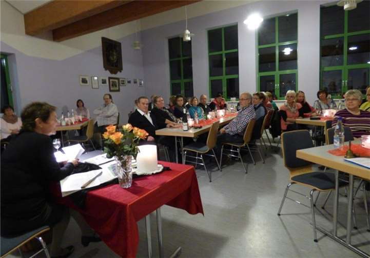 Erinnern – erleben – genießen, so hieß es in der Einladung zum kulturellen Abend, der nun schon zum sechsten Mal von der kfd Löf ausgerichtet wurde.privat