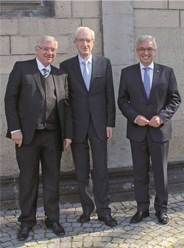 Erinnerten beim Gedenkgottesdienst an 25 Jahre Deutsche Einheit: v.l. Oberbürgermeister Prof Dr. Joachim Hofmann-Göttig, Bundesminister a.D. und EKD-Präses a.D. Dr. Jürgen Schmude, Innenminister des Landes Rheinland-Pfalz Roger Lewentz.privat