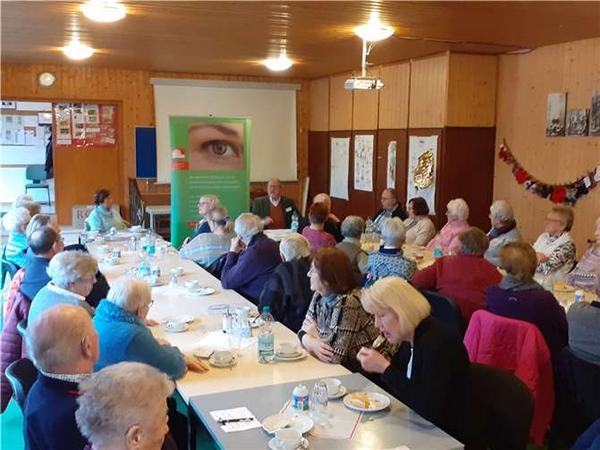 Erklärungen und Vortrag von Robert Müller bei der Senioren-Union Mendig.  Foto: privat
