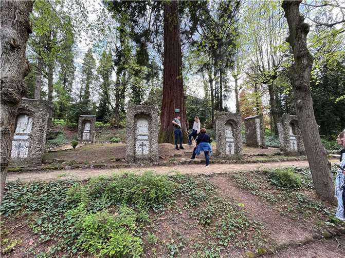 Erkundung der „Heiligen Orte zu Arenberg“.