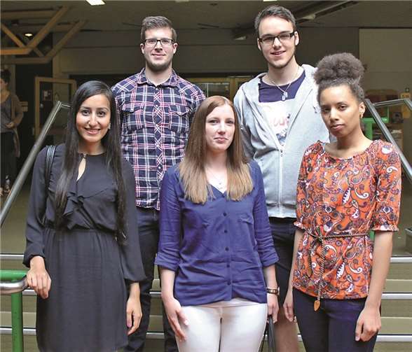 Erlangten die allgemeine Hochschulreife: Jan Henry Dettmers, Benjamin Fehrenbach, Martin Jäger, Selin Kula, Sarah Kürsten, Natascha Muskulus, Christian Nabhan.