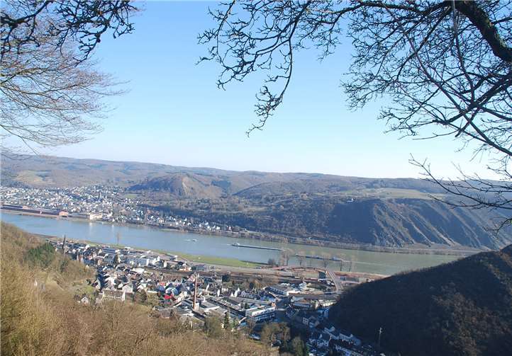 Erlebnisreich ist das Wandern auf den Wanderwegen und zeigt das reizvolle Brohltal und seine Höhen, vom Hafenort Brohl aus. privat