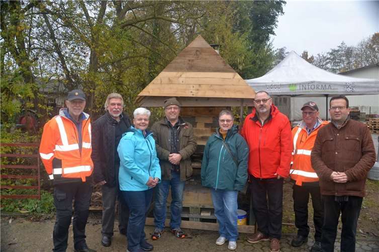 Erlebten eine interessante Fühtung (v.l.n.r.): Bernhard Bäumer, A.-Peter Gillrath, Elisabeth Bußmann, InForma-Geschäftsführer Klaus Gleichauf, Petra und Volker Collinet, Udo Heinzelmann und Andreas Kossmann. Foto: privat