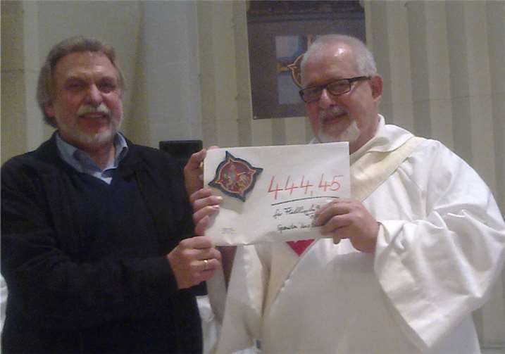 Erlös von „Linz leuchtet“ wurde an die Flüchtlingshilfe der katholischen Pfarreien übergeben.Privat