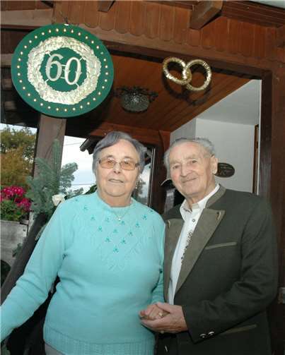 Erna und Heinz Augel konnte ihre Diamantene Hochzeit feiernUM