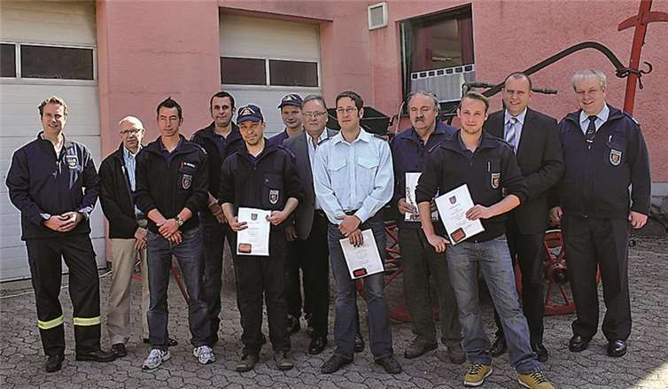 Ernennungen und Verpflichtungen standen im Mittelpunkt des Tag deroffenen Tür der FFW Weibern. -RÜ-