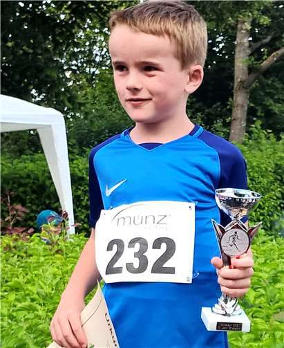 Erneut erfolgreich war unser jüngster Laufathlet, Julius Lichtenberg, beim Volkslauf in Eitelborn.Foto: Reiner Schneider/Lauftreff Puderbach