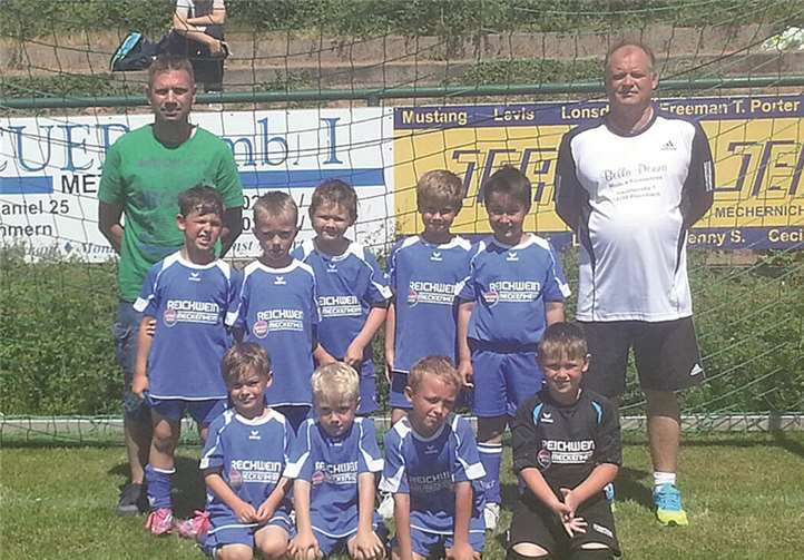 Erneut konnten die F-Junioren einen Turniersieg einfahren.privat