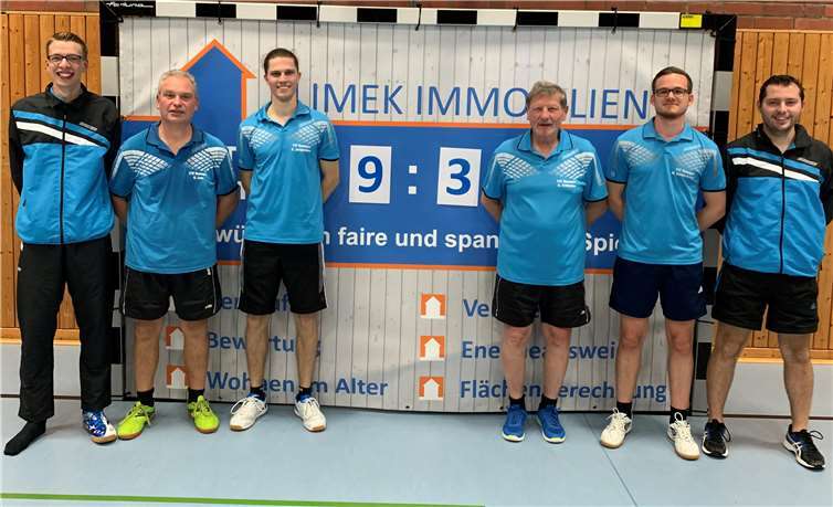 Erneuter Heimsieg für die 1. Mannschaft (v. l.): Tobias Dörr, Guido Lenz, Daniel Jacquemien, Hans Frittmann, Michael Kleinschmager und Kevin Müller. Fotos: privat