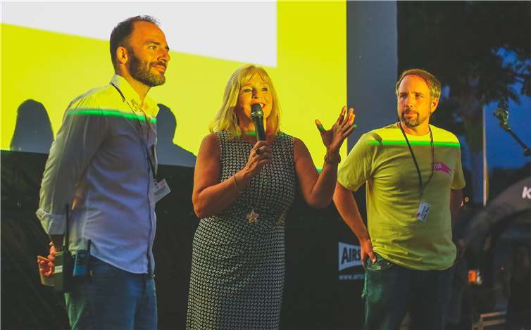 Open Air Kino mit Blick aufs Deutsche Eck Eröffnet wurde die Veranstaltung vonCity Manager Frederik Wenz, KulturdezernentinDr. Margit Theis Scholz und Udo Klein vom Odeon Apollo Kino.
