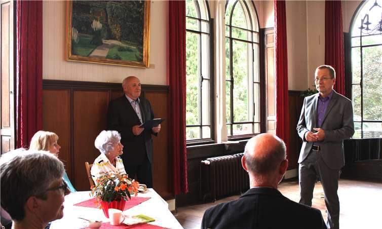 Eröffnung mit Stadtchef Andreas Geron mit Kurator Menacher. Fotos: HG